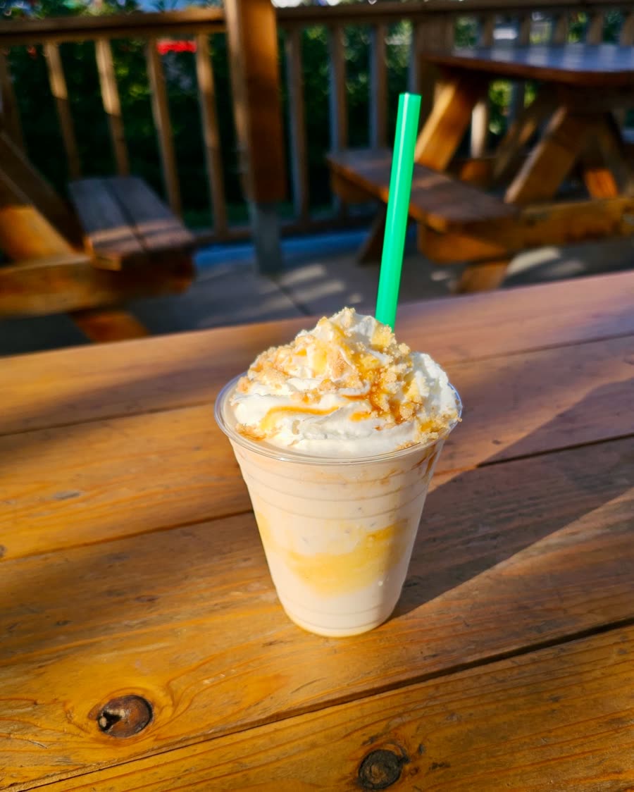 Salted Caramel Apple Pie Shake